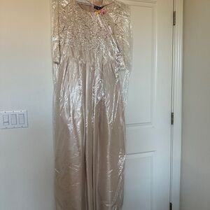 only worn for an evening dress size 10p
